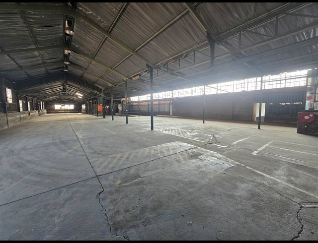 1,148M² WAREHOUSE TO LET IN ANDERBOLT